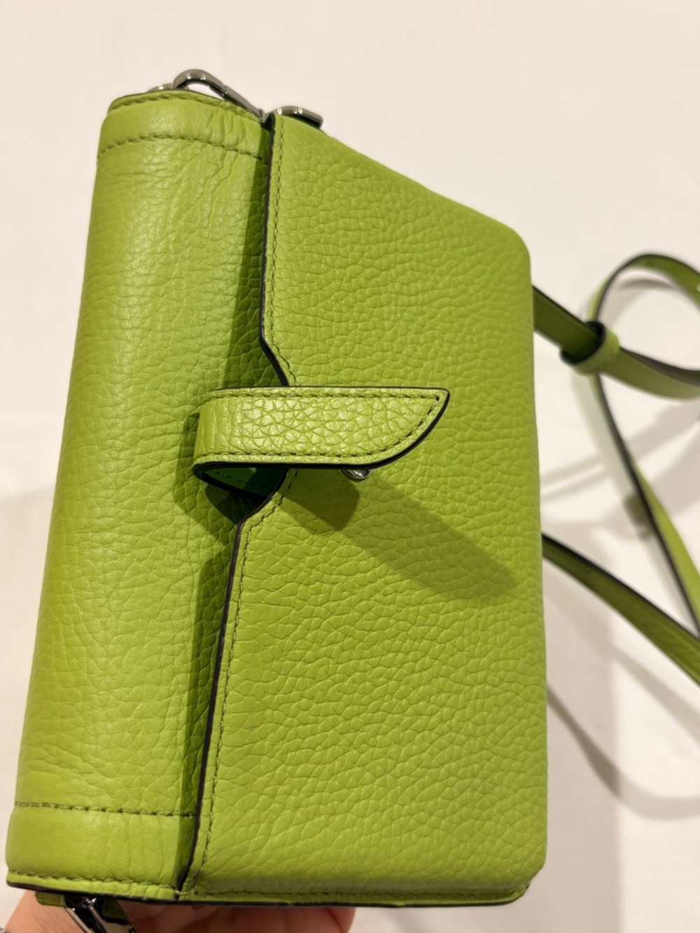Michael Kors Lime Green Pebbled Leather Wallet - Picture 4 of 15